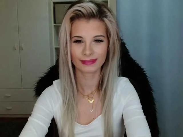 BongaCams KristineNatural is Freechat KristineNatural — I'm drawn to confident guys who know what they want and aren't afraid to show it. I can't resist a good tease - there's something insanely hot about that slow build-up, the looks, the tension, the anticipation...