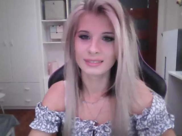 Freechat KristineNatural on BongaCams