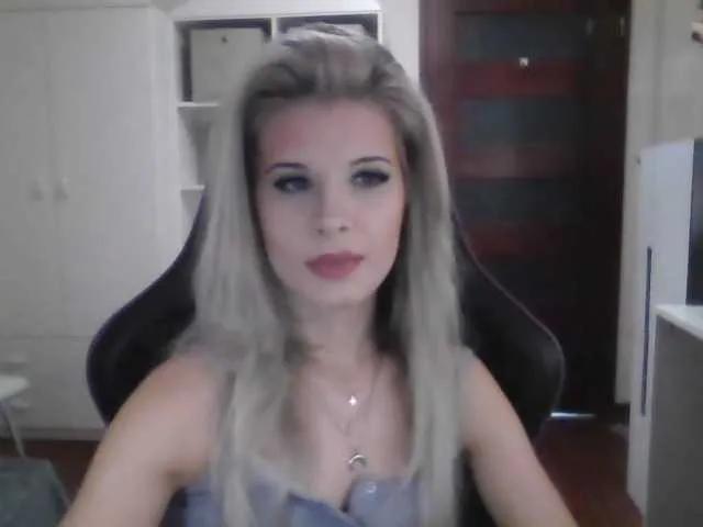 Freechat KristineNatural on BongaCams