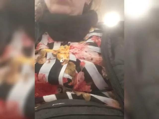 BongaCams Lea7neco is Freechat Lea7neco — I get turned on by the clinking of coins in chat and the vibration of my toy. I like kindness and honesty. I prefer a small dick to a big one. I prefer kebab to vegetables