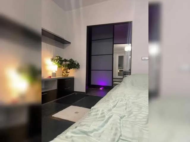 Offline Ledi1 on BongaCams