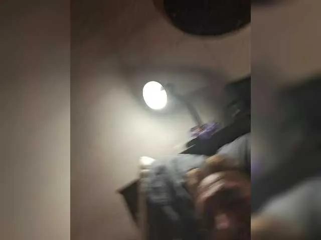 Offline Leoncarpita on BongaCams