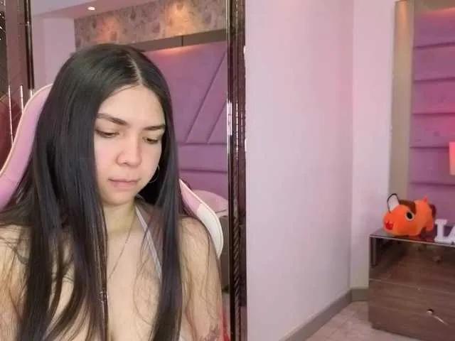 LilyColinns on BongaCams 