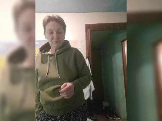 Offline LizaLuxer on BongaCams