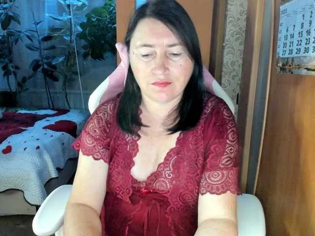 Offline Lola18111 on BongaCams