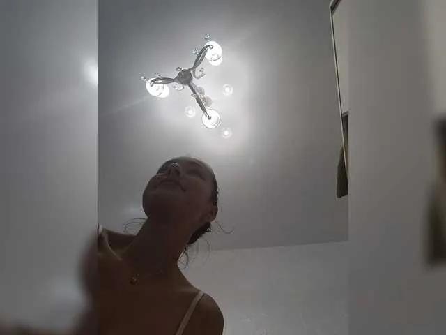 Offline Lola3000 on BongaCams