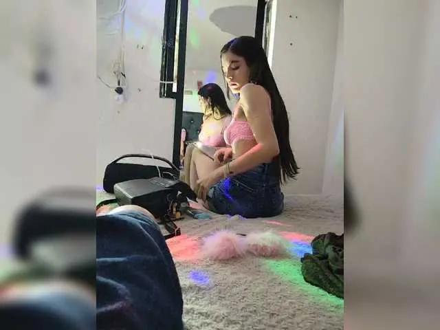 Offline Lola7777 on BongaCams