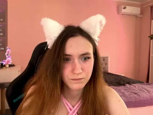 Lolacuttiehottie on BongaCams 
