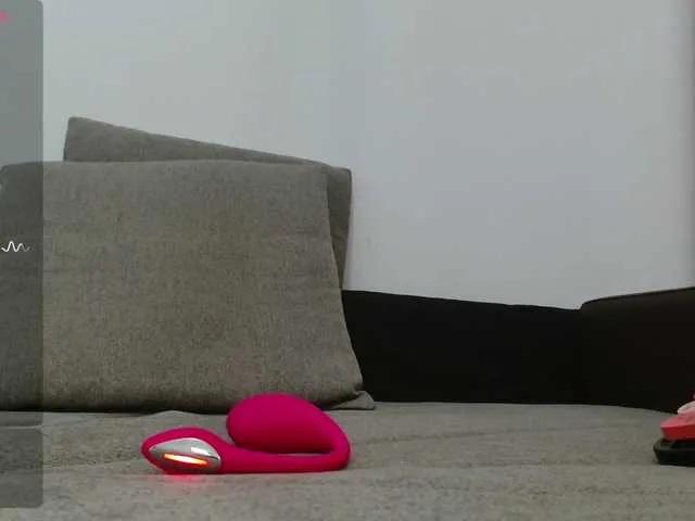 Lolaxx-x on BongaCams 