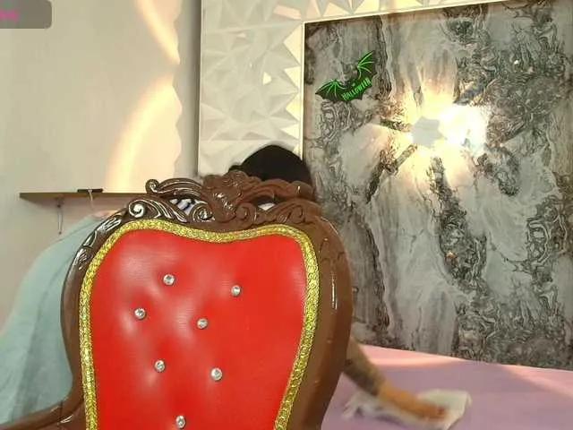 Offline Luciana- on BongaCams