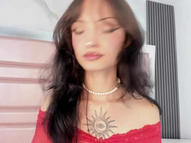 MaddieStark — What excites me is to feel how your gaze bares me slowly ... while you imagine everything you would do with my wet body and tremble for you.