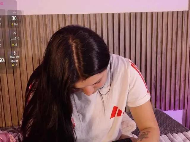 Freechat Maddy69a on BongaCams