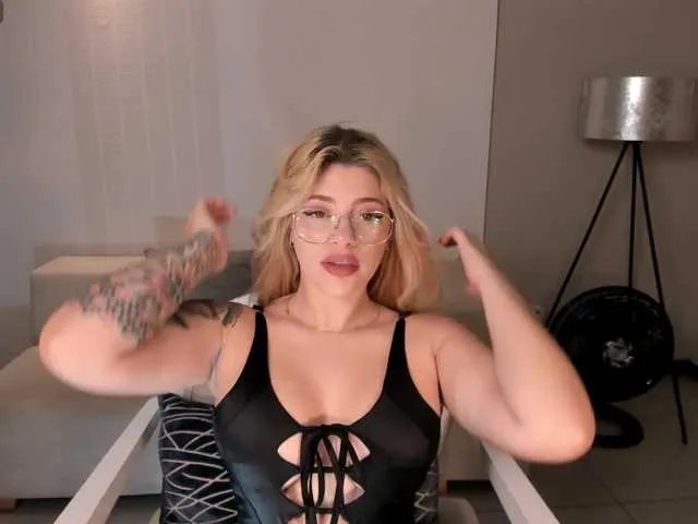 Freechat MadisonKane on BongaCams