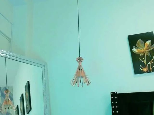 Freechat mamaneedsfun on BongaCams