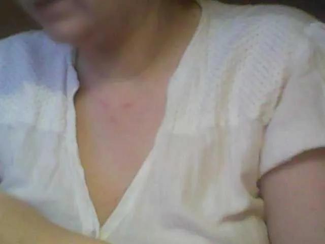 margosh-364 — Big hands, chic round butts