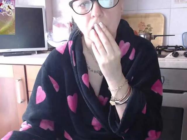 Offline martachatte19 on BongaCams