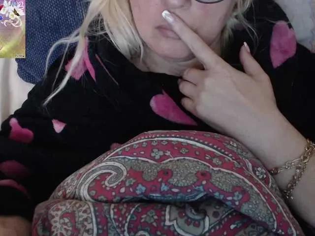 Offline martachatte19 on BongaCams