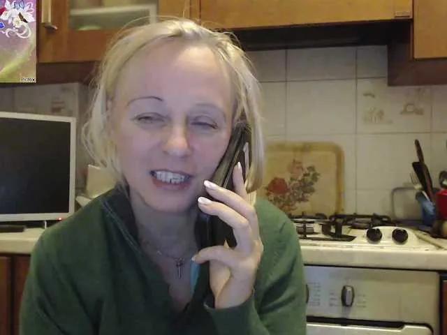 Offline martachatte19 on BongaCams