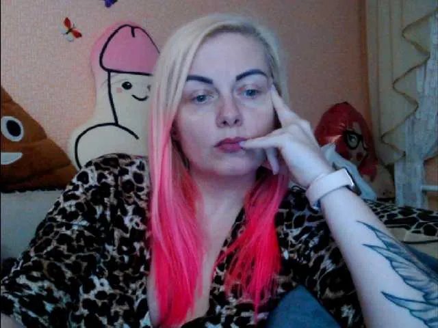 melek-7250 on BongaCams 
