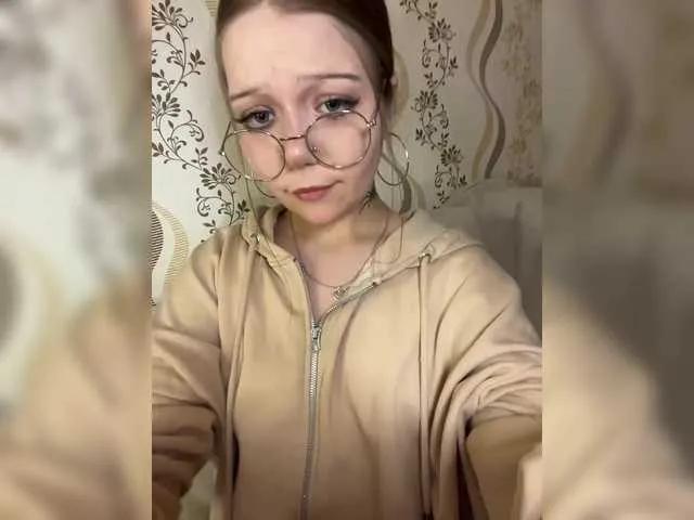 Freechat MelMooon on BongaCams