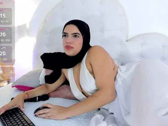 Freechat mhia-paris on BongaCams