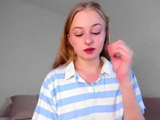 MiaMeowa — Flirting and sharing same interests