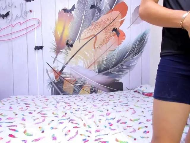 Milkfor-You — It makes us hot, that you tell us what you like most about each one of us, that you tell us your more, sexy and hot thoughts and put them in a paricy with us in a private talk where you have fun and fulfill all your sexual fantasies