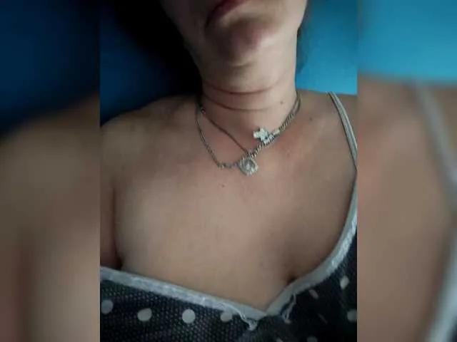 Offline MissieLorrie on BongaCams