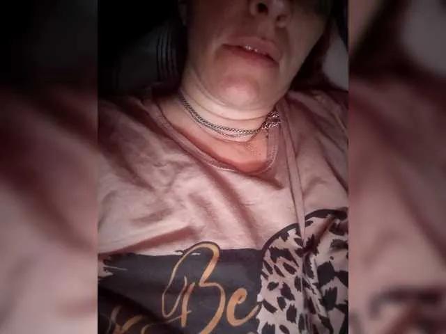 Offline MissieLorrie on BongaCams