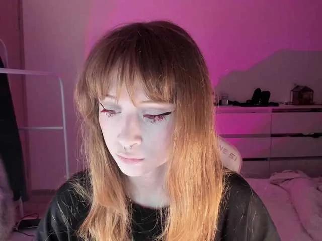 Offline mnepohuyy on BongaCams