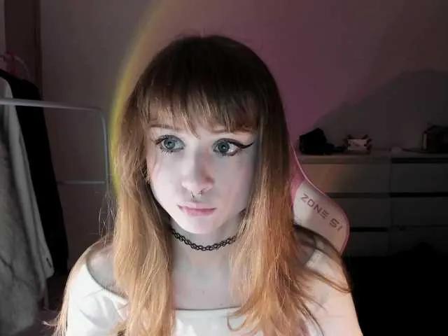 Offline mnepohuyy on BongaCams