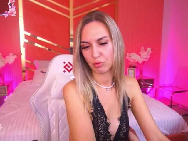 Offline MollyWild on BongaCams