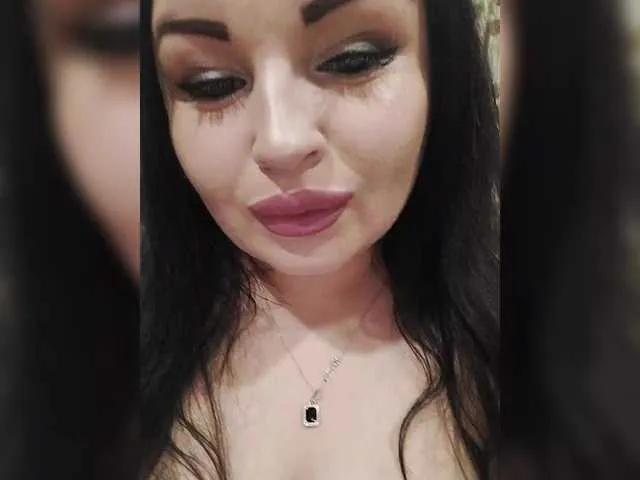 Offline Monica- on BongaCams