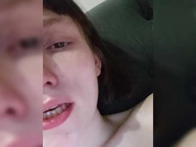 Offline Moonlitmiragea on BongaCams