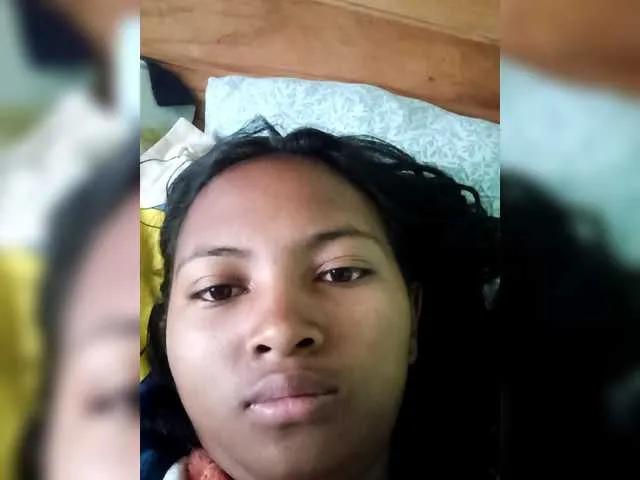 Offline Murielle-1 on BongaCams