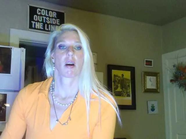 Offline mylfGlama on BongaCams