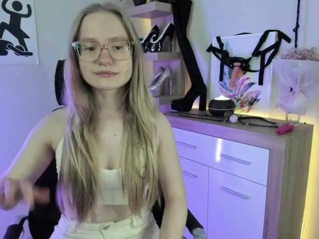 Freechat NancyErotic on BongaCams