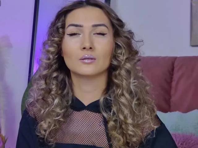 NicoleLegh on BongaCams