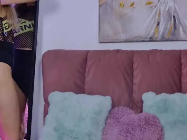 NicoleLegh on BongaCams