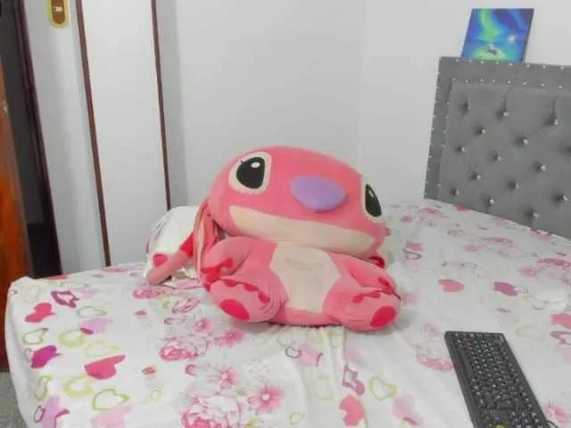 NinaaGrey on BongaCams 