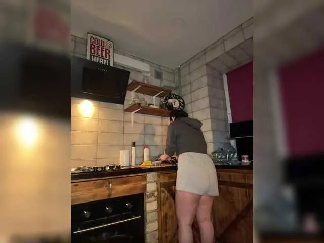 Plennica — No free shows here! Freeloaders fuck off!