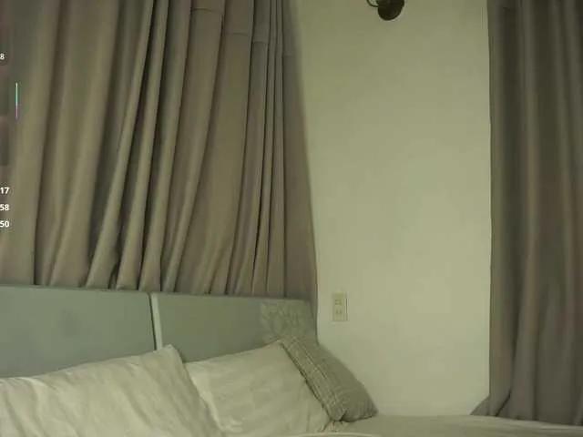 Offline PLUXURY- on BongaCams