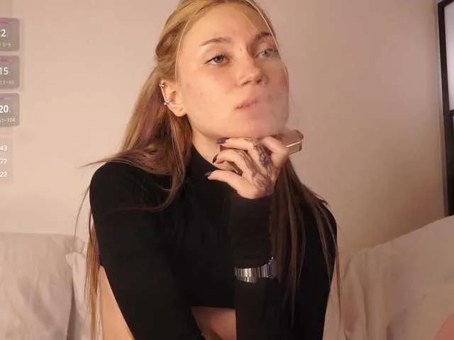 Offline PLUXURY- on BongaCams