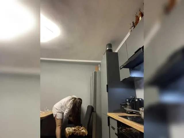 Offline Potifays on BongaCams