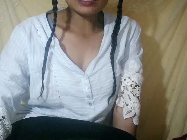 Pussy01lips on BongaCams 