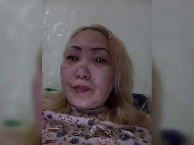 Offline Qweentis on BongaCams