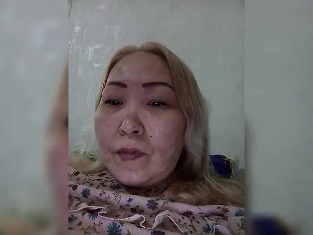 Offline Qweentis on BongaCams