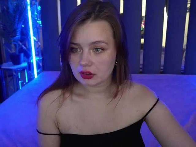 RedDoll on BongaCams