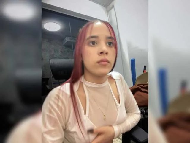 Freechat RedHeadSusy on BongaCams