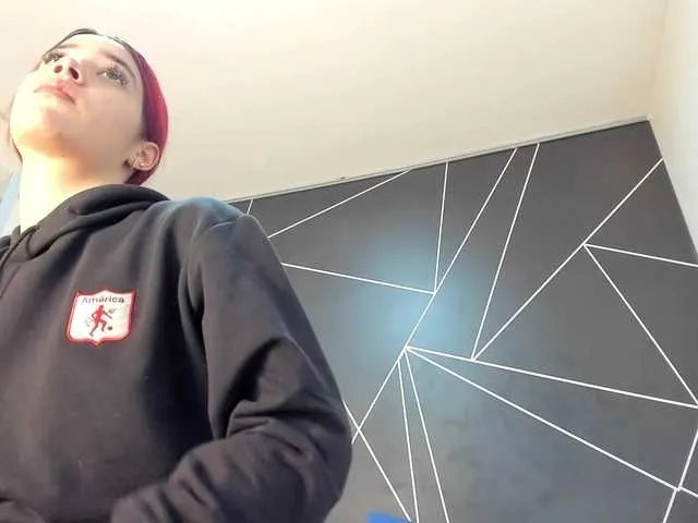 Freechat RedHeadSusy on BongaCams